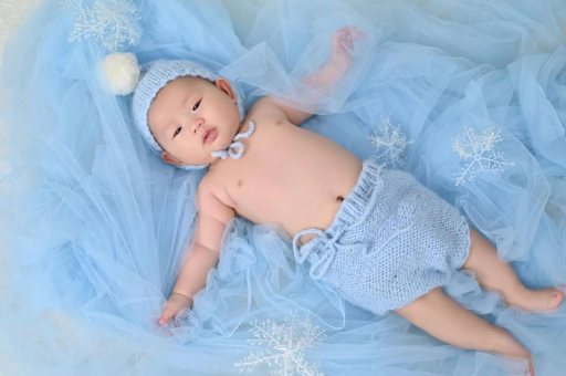 江门宝宝几个月会认人